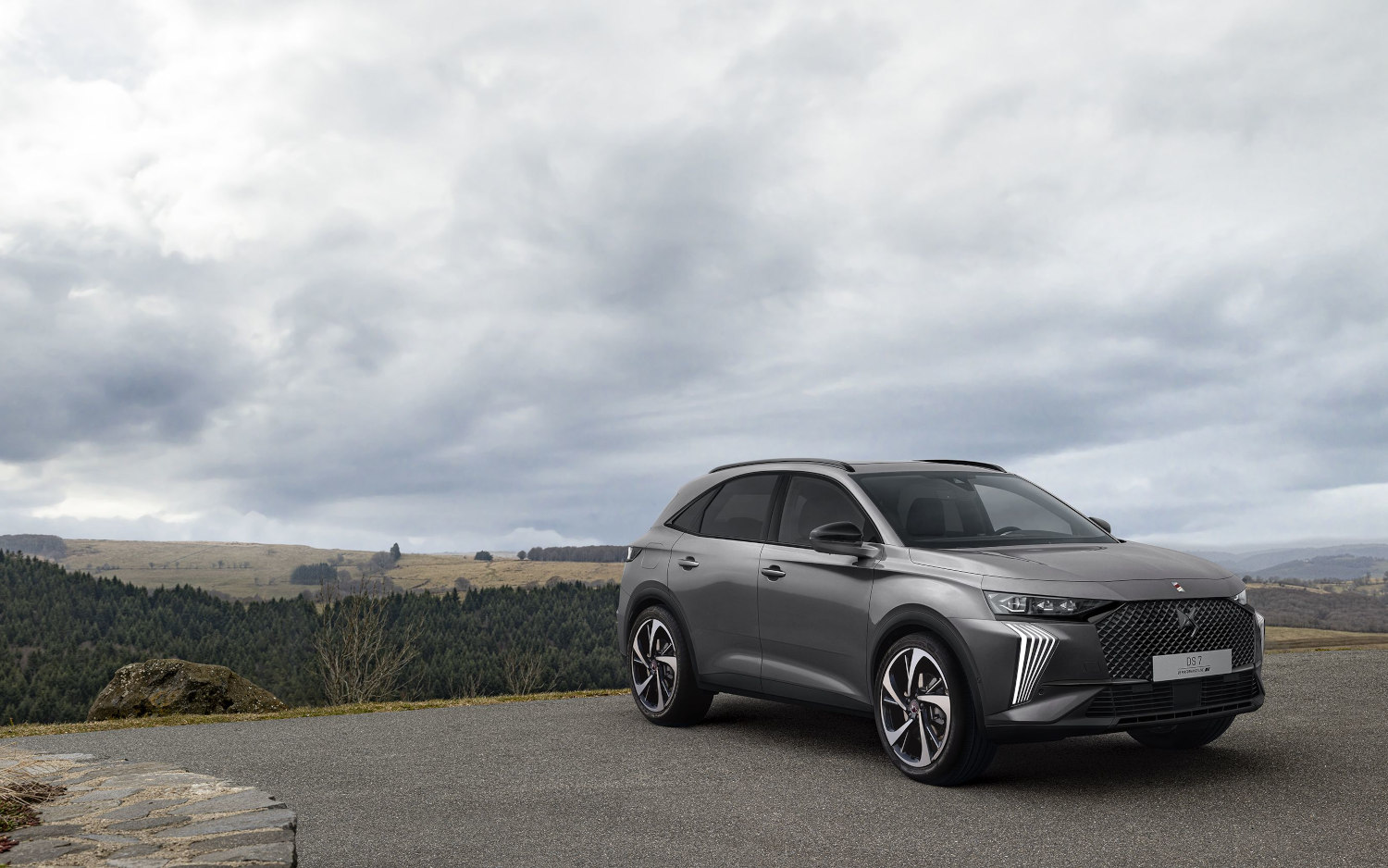 DS 7 ETense Opera 4x4 360